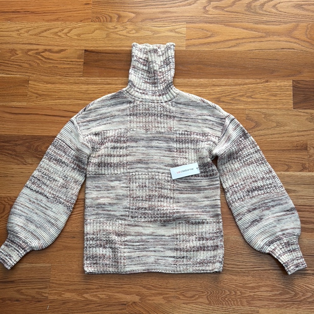 Liz Claiborne Cream and Tan Chunky Knit Turtleneck Sweater